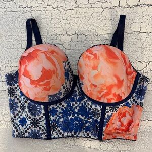 Naja Valentina Bustier